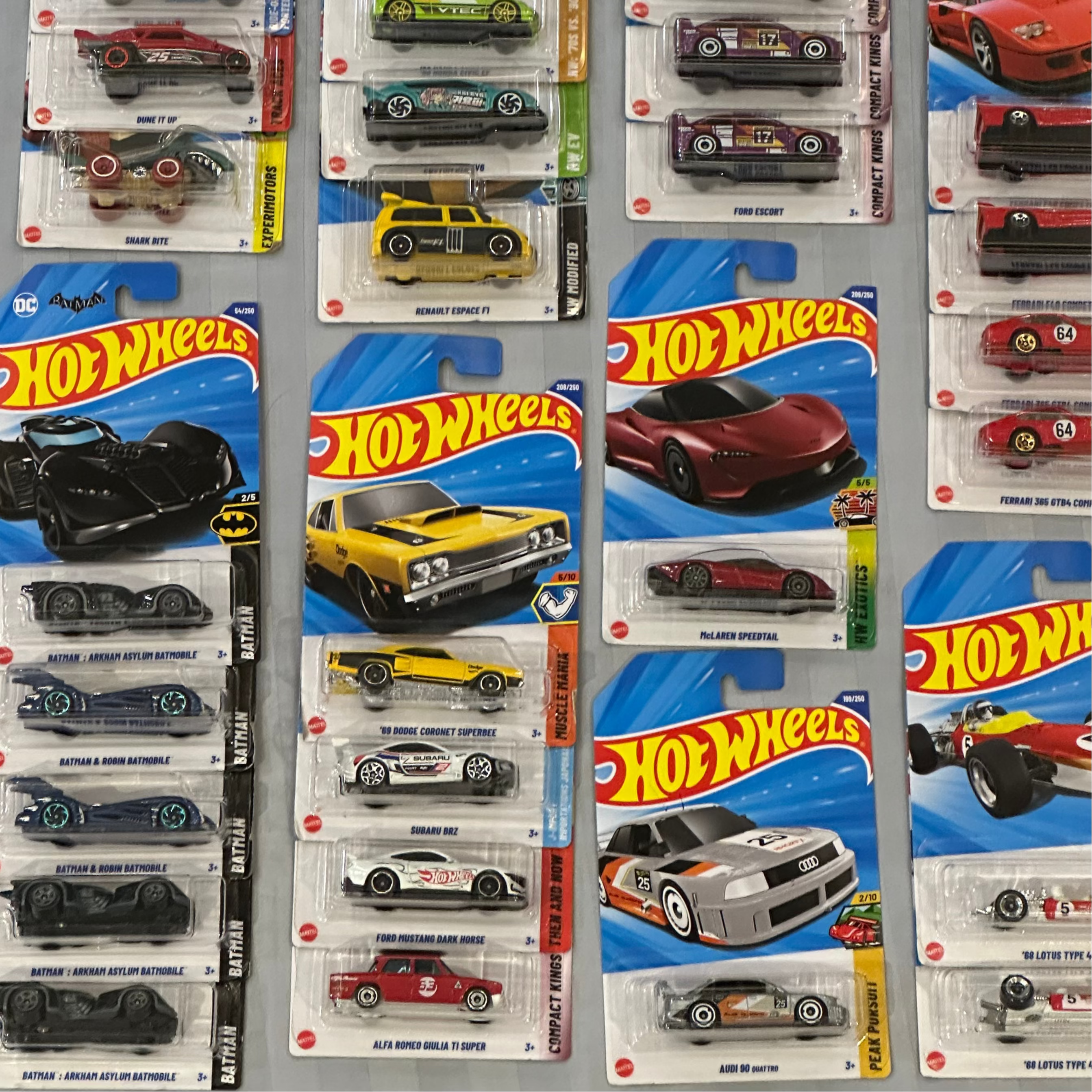 Hot Wheels Mainline Blind Box – Mystery Diecast Car 1:64 (Suprise pack)