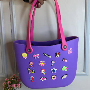 Crocs - big beach bag with jibbitz