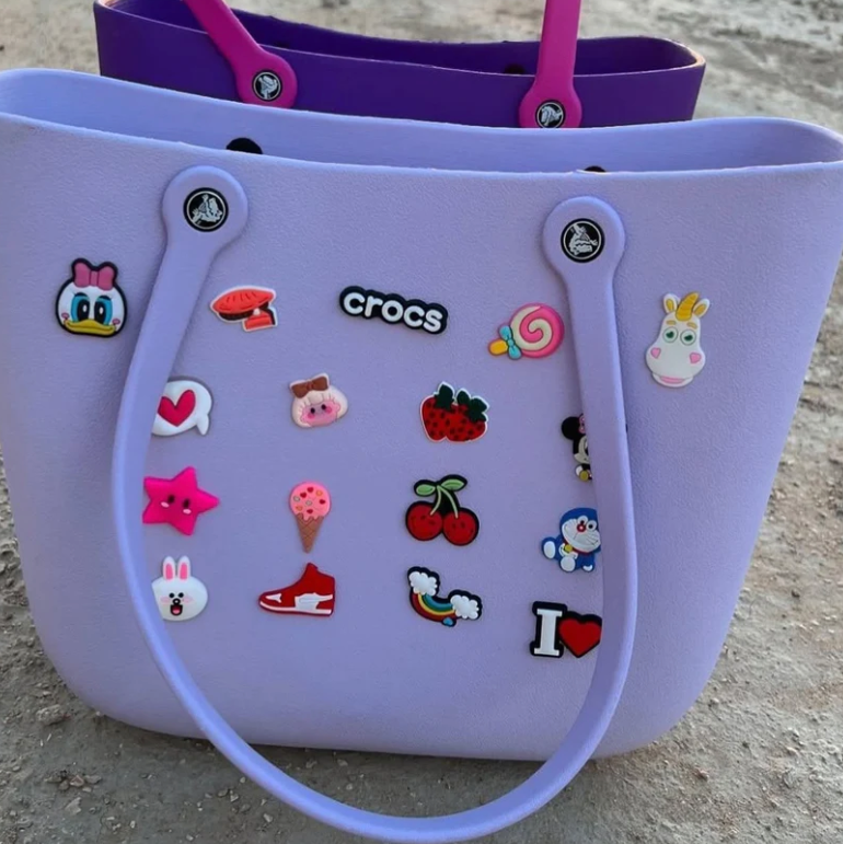 Crocs - big beach bag with jibbitz