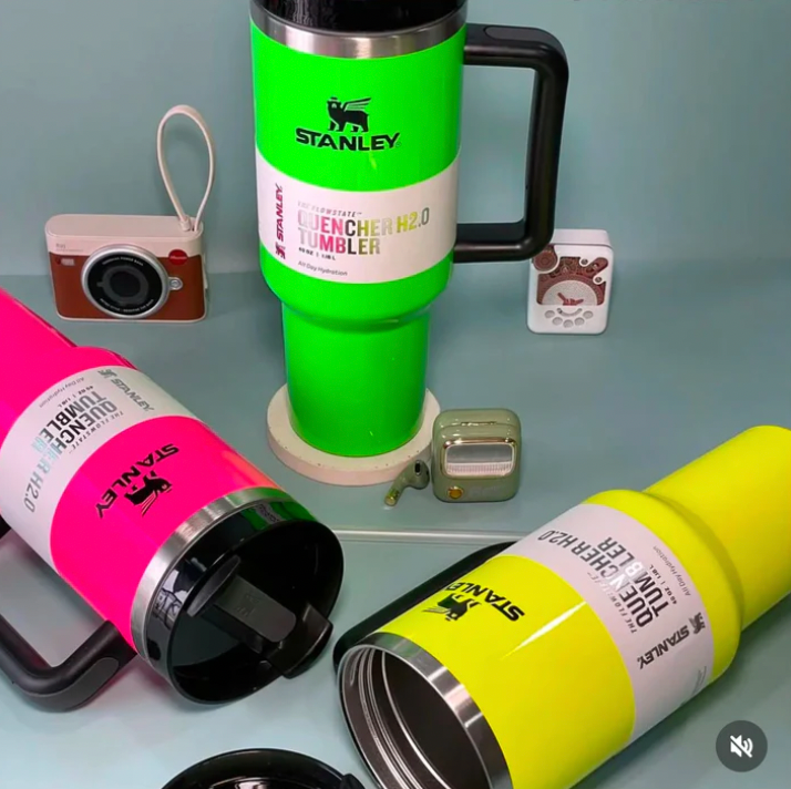 Stanley Neon | Quencher H2.0 | 1.18L